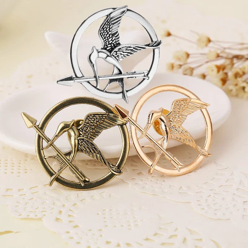 Mockingjay Brooch Vintage Punk Style – Round Alloy Pin for Men & Women